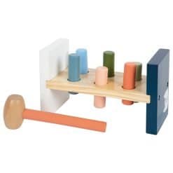Alternative view of Hammering Bench Arctic